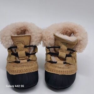 Sorel Caribou Infant Boots Tan Black Suede Faux Shearling NN2710-373 Size 3